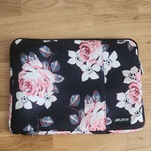 Laptop Sleeve with Zippers